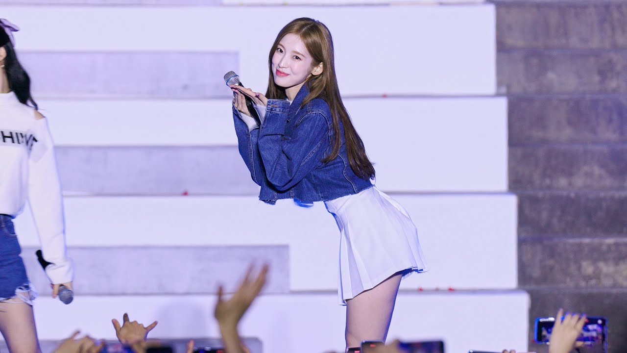221013 아린 ARIN 오마이걸 OHMYGIRL 'Dolphin 돌핀' 4K 60P 직캠 @신한대 축제 by DaftTaengk