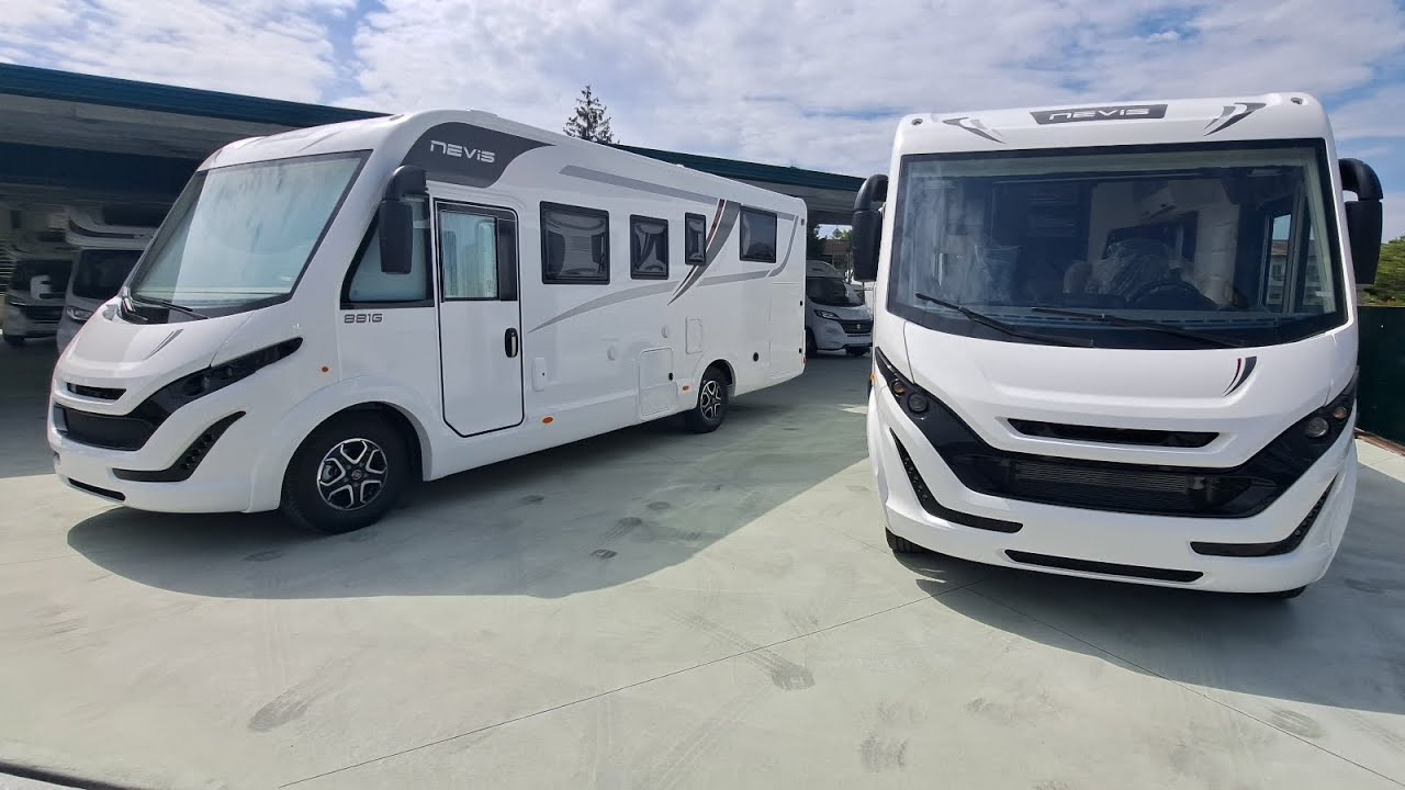 Motorhome Integrale Mclouis Nevis 881 letto nautico dinette face to face 4 posti letto e omologati