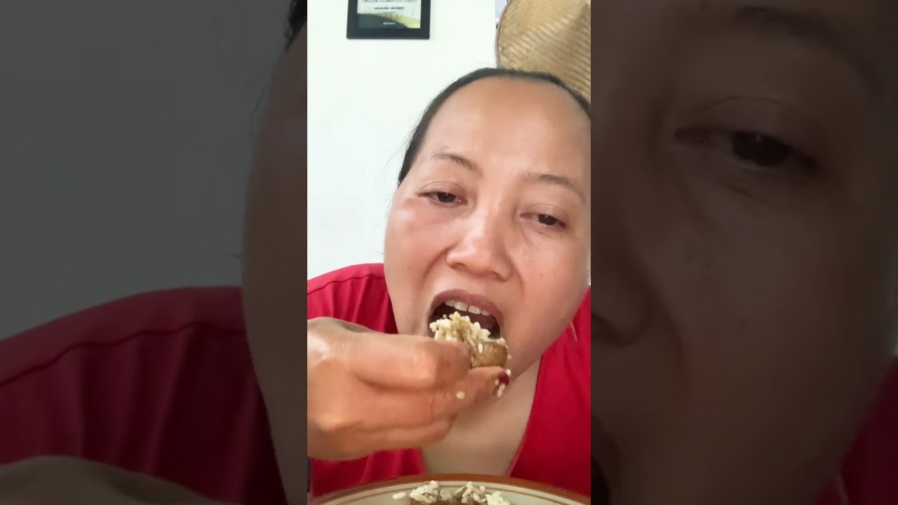 Makan lalap sembuk an
