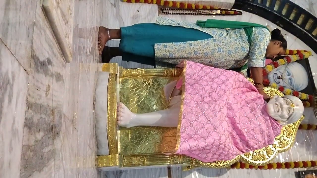 Mornings saan Sai Ram ji ko🌹🌹🌹🌹#omsairam #aajkesaidarshan #love #sairam 