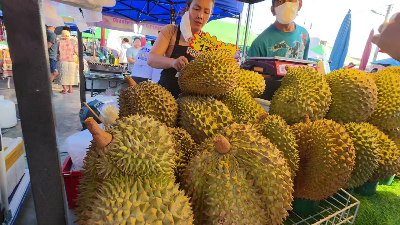 Sáng thứ 6 đi chợ phiên ở bang yai trưa ghé dùng bữa cơm nhà người quen.