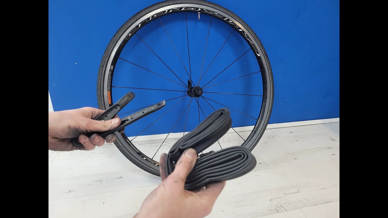 How to change a road/hybrid bike inner tube and tyre with tips and tricks