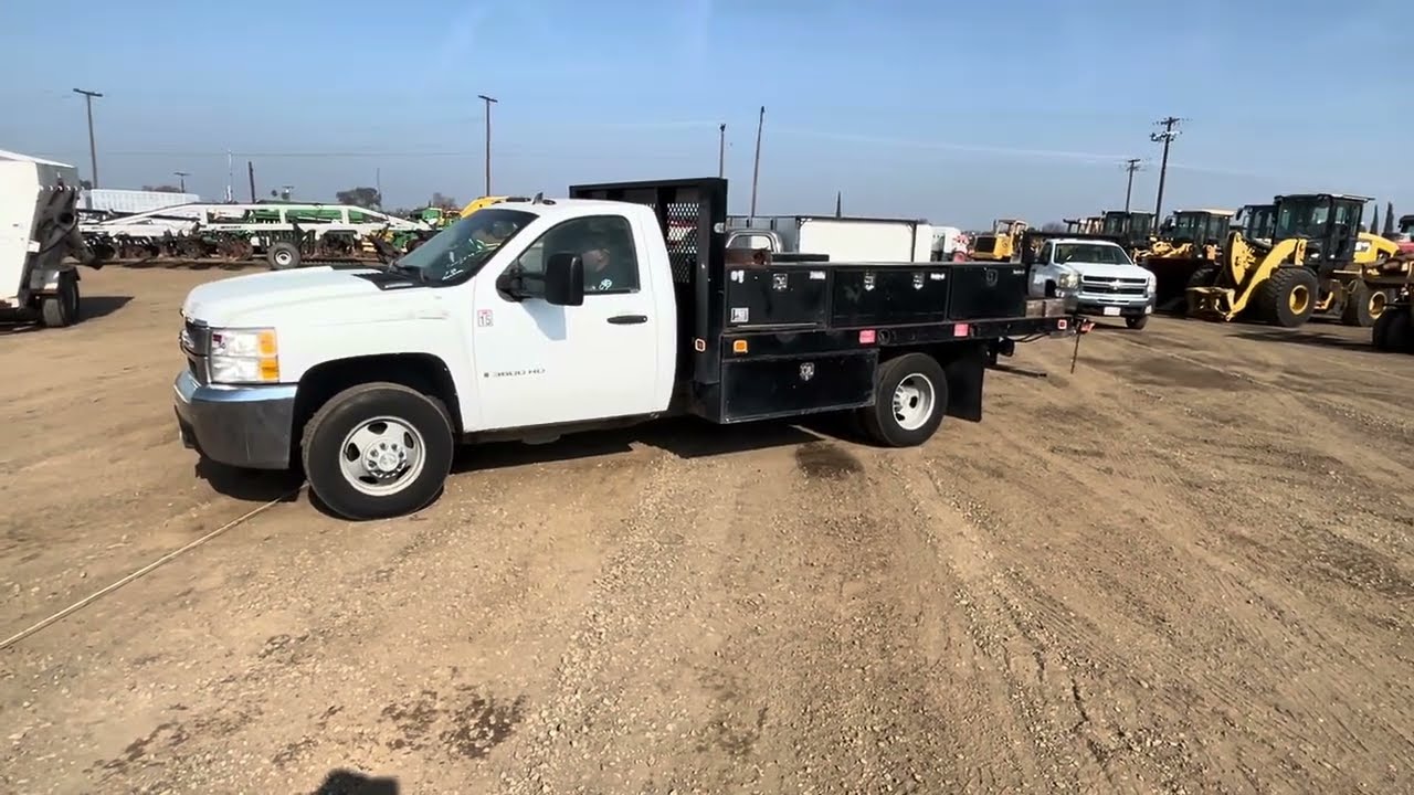 2008 Chevrolet 3500HD Flatbed Truck