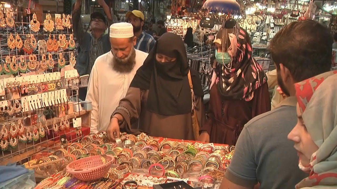 Soaring inflation dampens Eid spirit in crisis-hit Pakistan | AFP