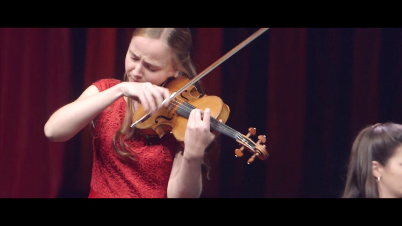 Eva Rabchevska (Ukraine)