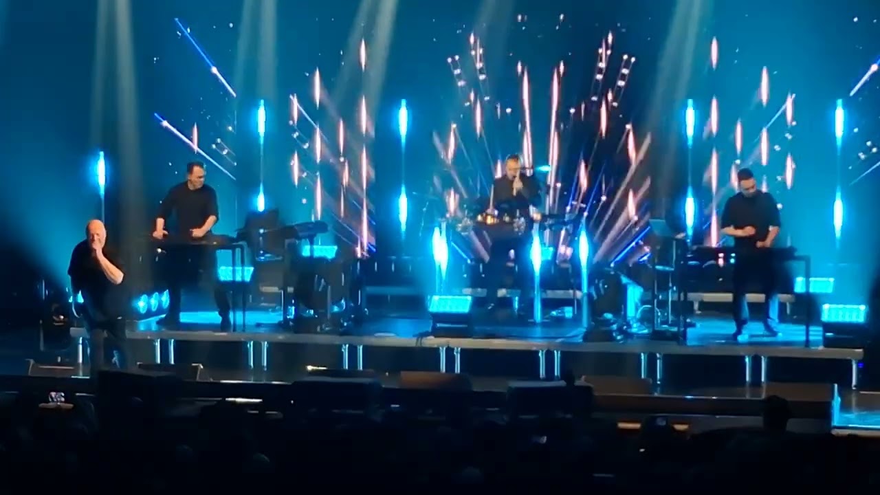 VNV NATION 