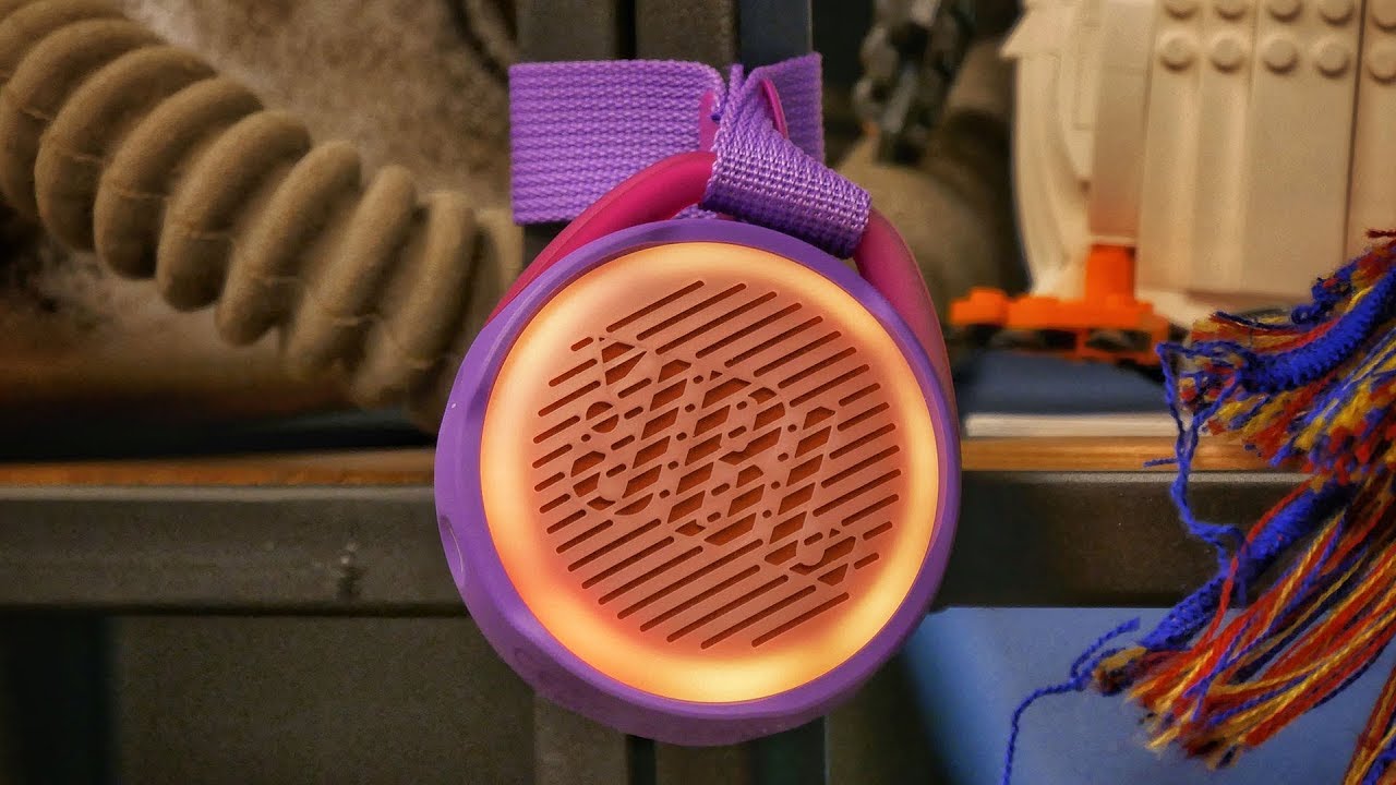 Топим, дубасим, топчемся и кидаем JBL JR POP (дроп-тест)