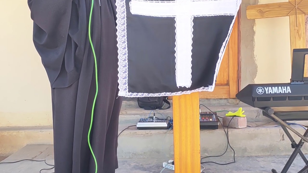 Uitani parish pastor Shenrico Swartbooi, singing remember me