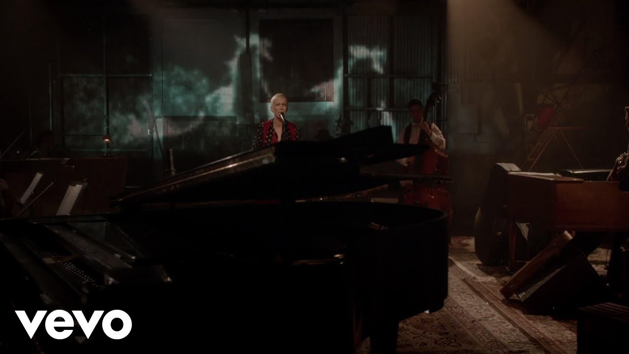 Annie Lennox - I Put A Spell On You (Live)