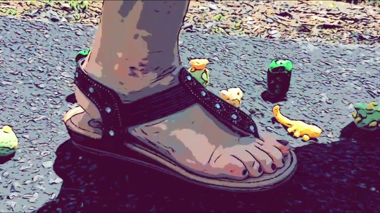 Comic Giantess Vs The Desert (cacti, tumbleweed, scorpion dough)