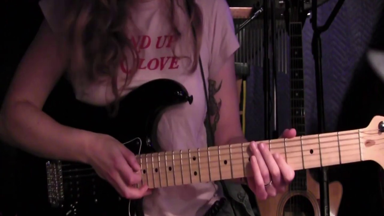 Mamma Mia Money Money Guitar Pit Cam