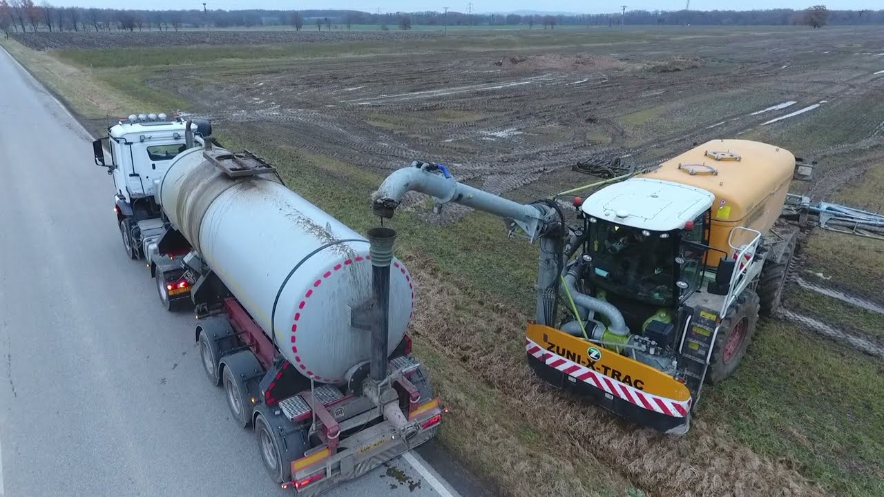CLAAS XERION 4000 - ZUNI X TRAC GÜLLE TECHNIK, IN THE MUD. APLIKACE KEJDY / APPLICATION SLURRY.