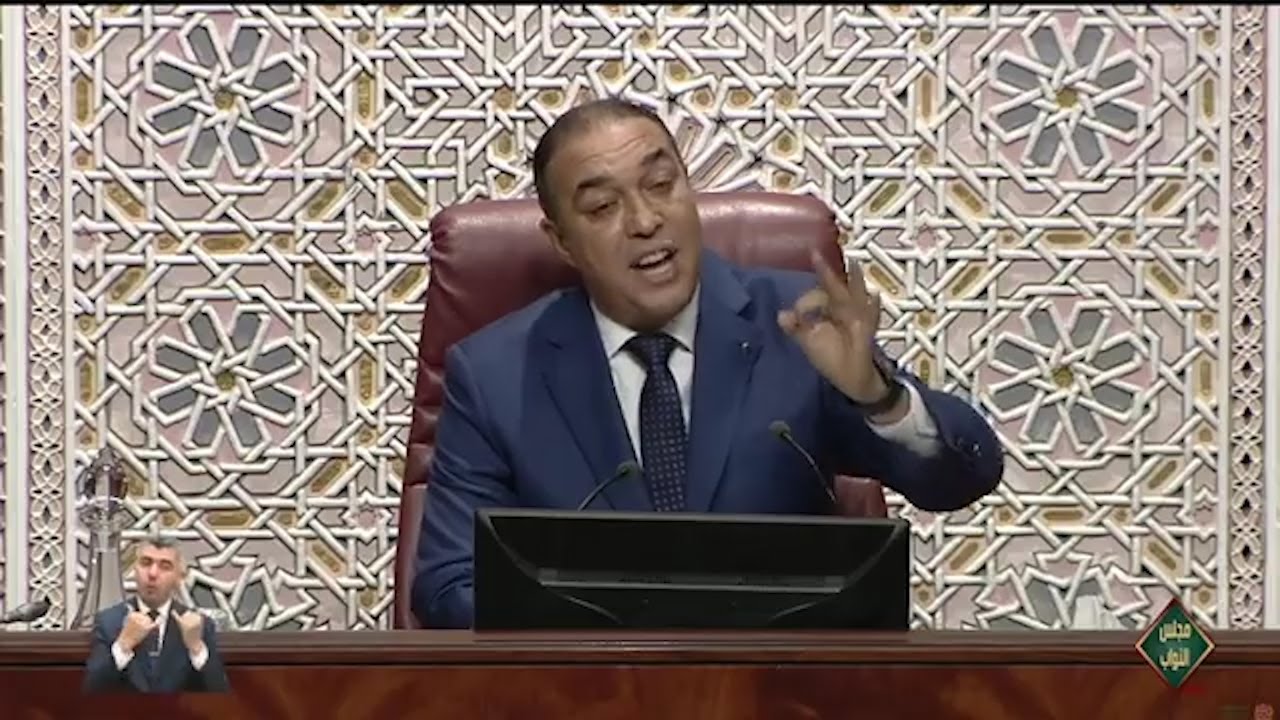 مواجهة ساخنة داخل القبة    اوزين للنائبة البرلمانية نجوى كوكوس  حاولي على صحتك