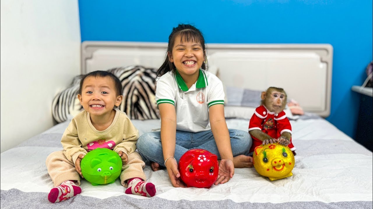 Whose savings fund is bigger, Monkey Kaka + Diem and Quynh?