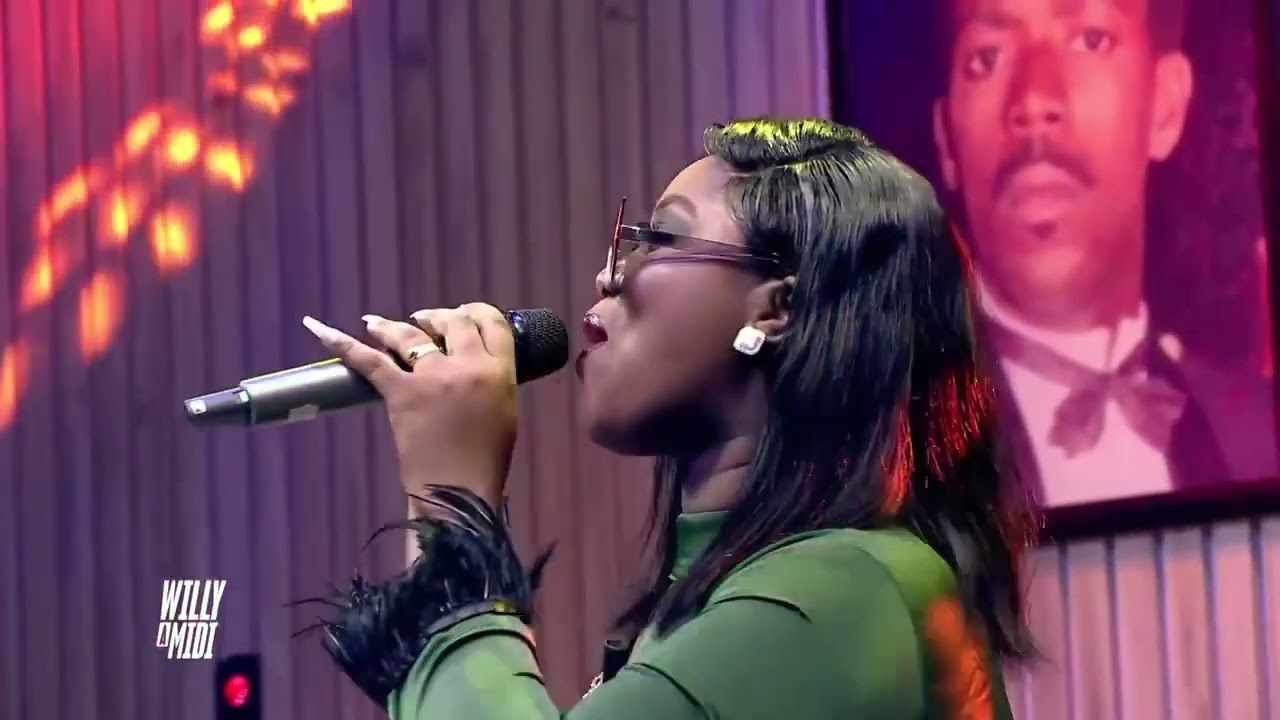 Roseline LAYO « Elotognan » « Amour Kôyô Kôyô » repris en live sur Life Tv ce jour.