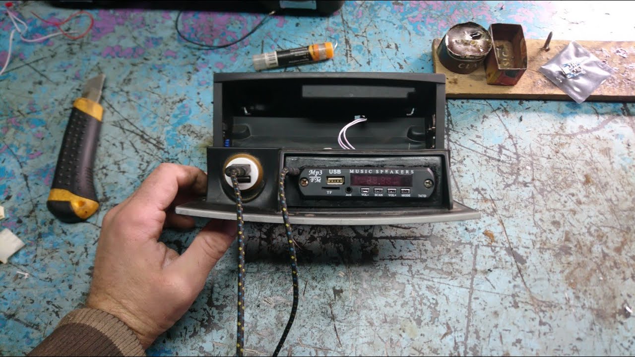 AUX и USB в Пежо 407.