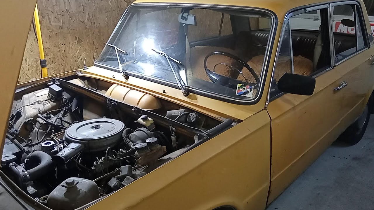 FIAT 125P 1300 1972r oględziny auta, sprawdzamy silnik po 13 latach postoju. VLOG 2