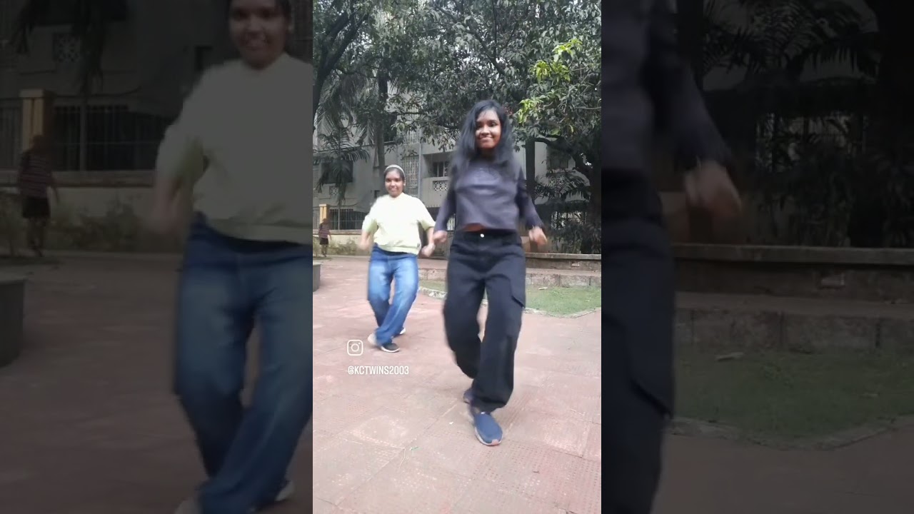Shakira - Waka Waka dance challenge | kc twins #shorts