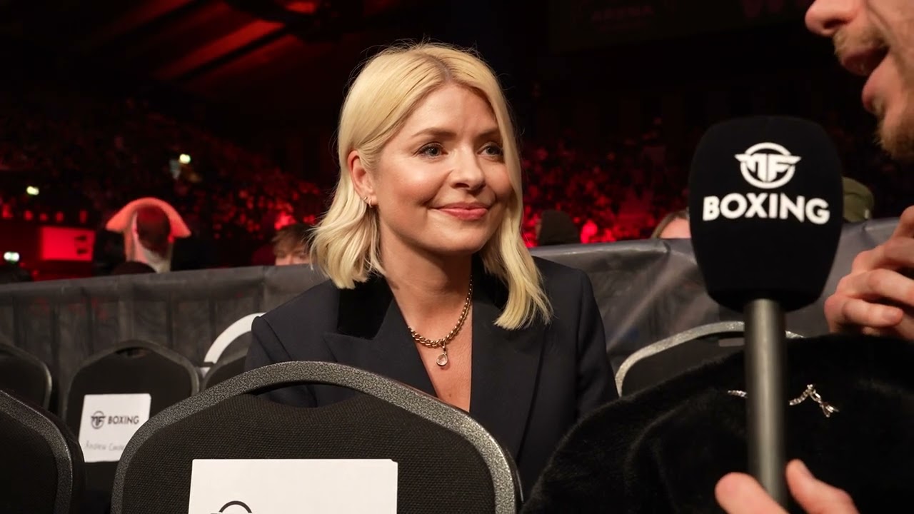 Holly Willoughby Ringside At KSI Temper Misfits Boxing