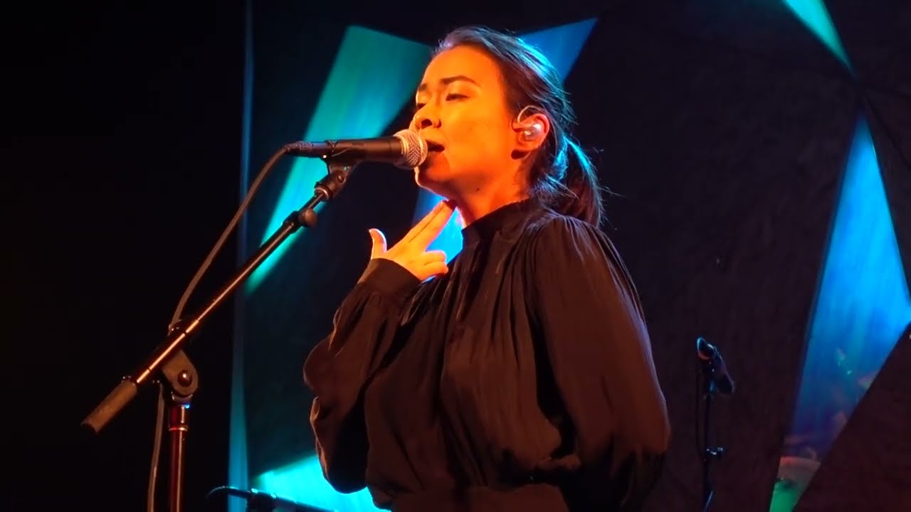 Mitski - I Don't Smoke (Elsewhere, Brooklyn, NYC 8/18/18)
