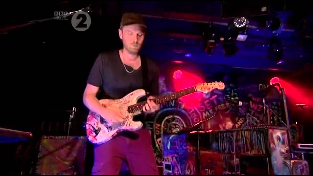 Coldplay - God Put A Smile Upon Your Face Live @ Radio 2