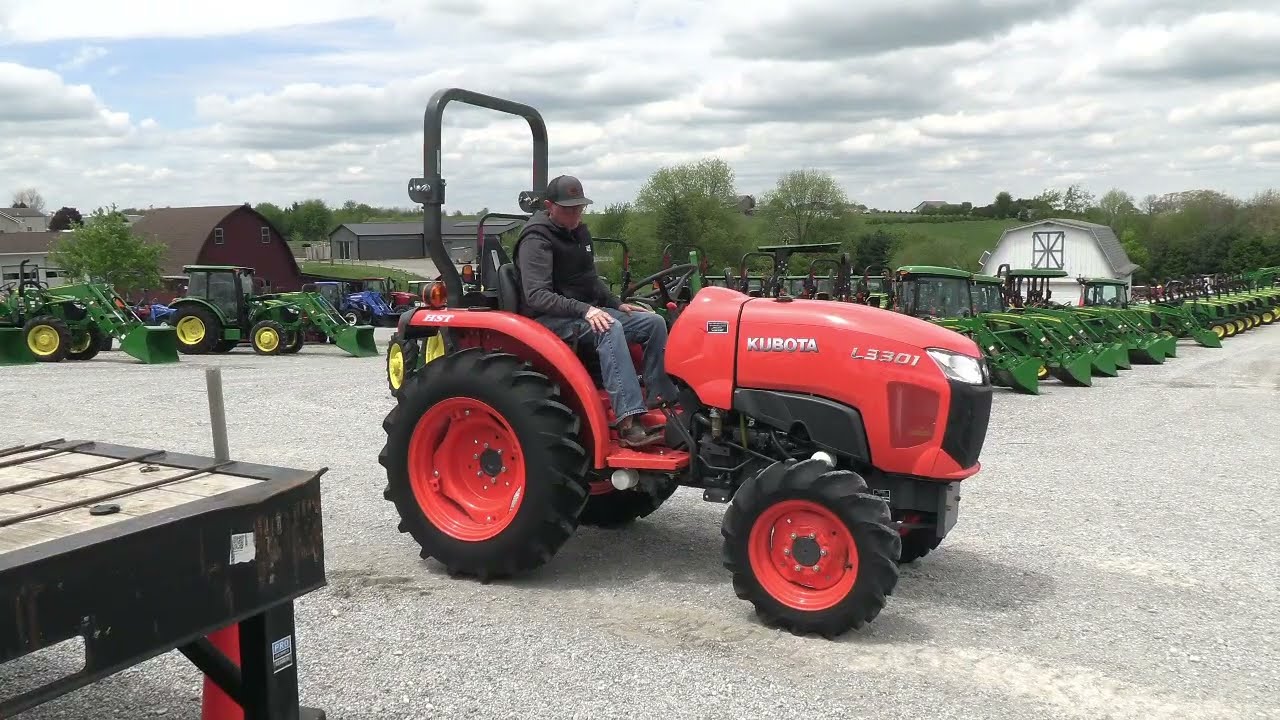 Трактор Kubota L3301 2016 года с открытой кабиной! В отличном состоянии! Продается компанией Mast...