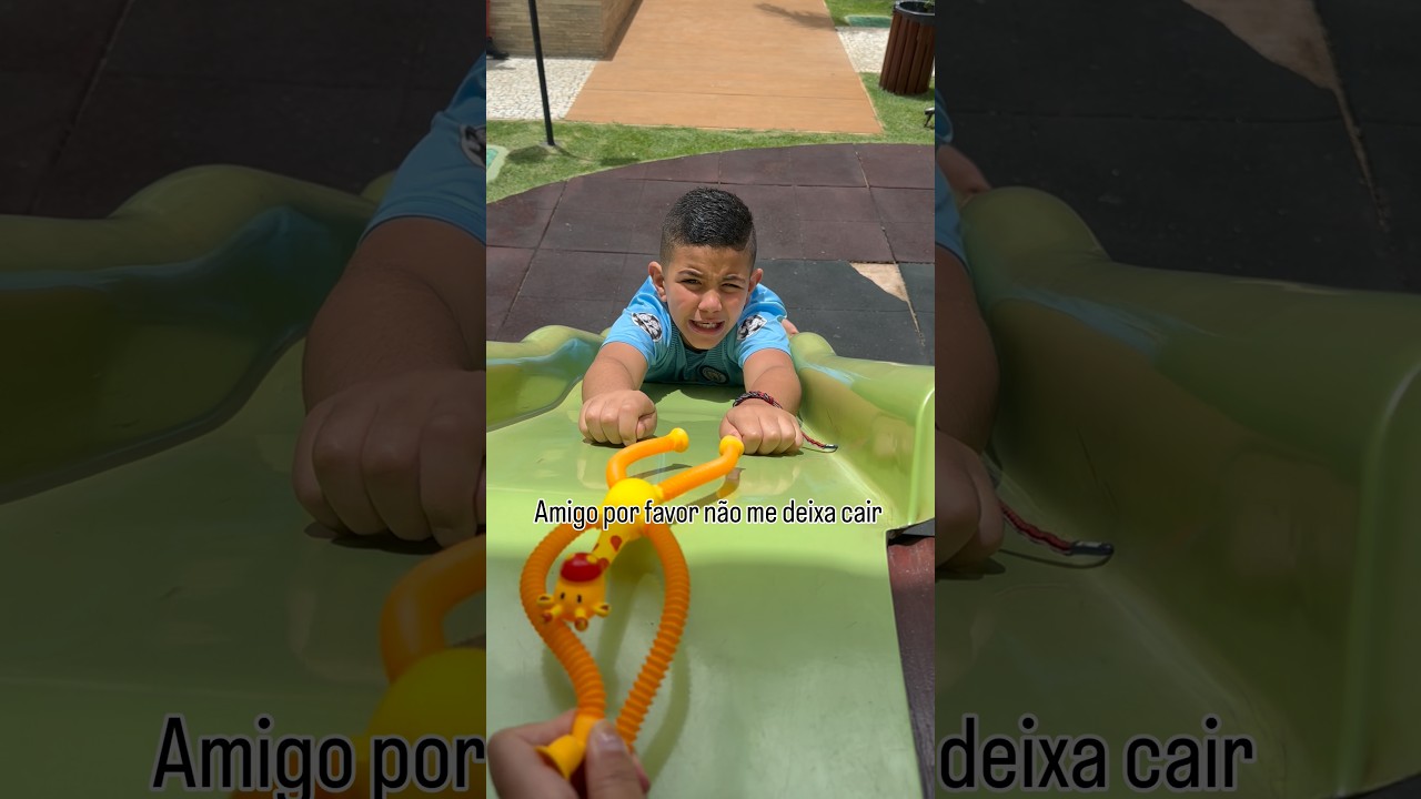 BICHO DE MOLA GRUDOU NO ESCORREGA! 
