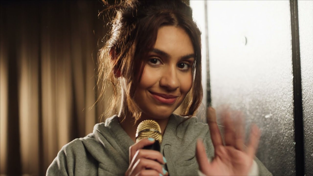 Alessia Cara Performs 