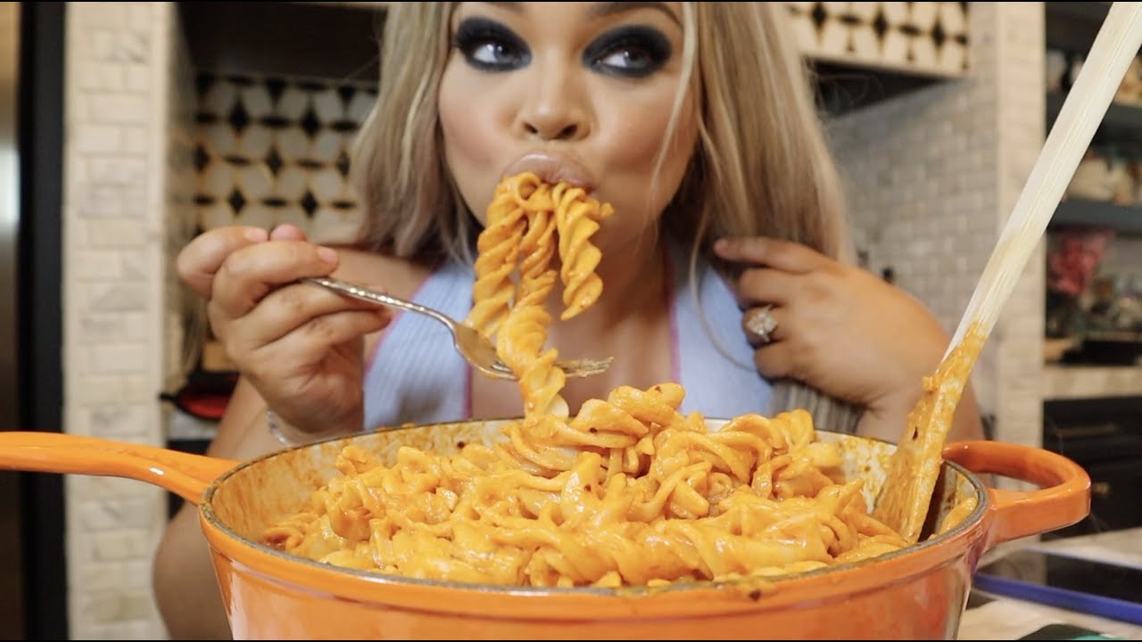 Giant Fusilli Alla Vodka Cooking + Eating
