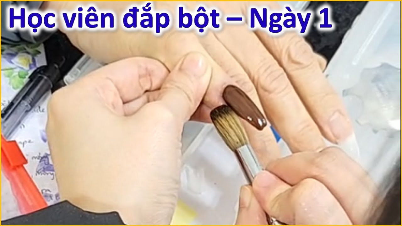Hướng dẫn học viên Đắp bột Dũa shape căn bản | lớp nail Phong Tran Art