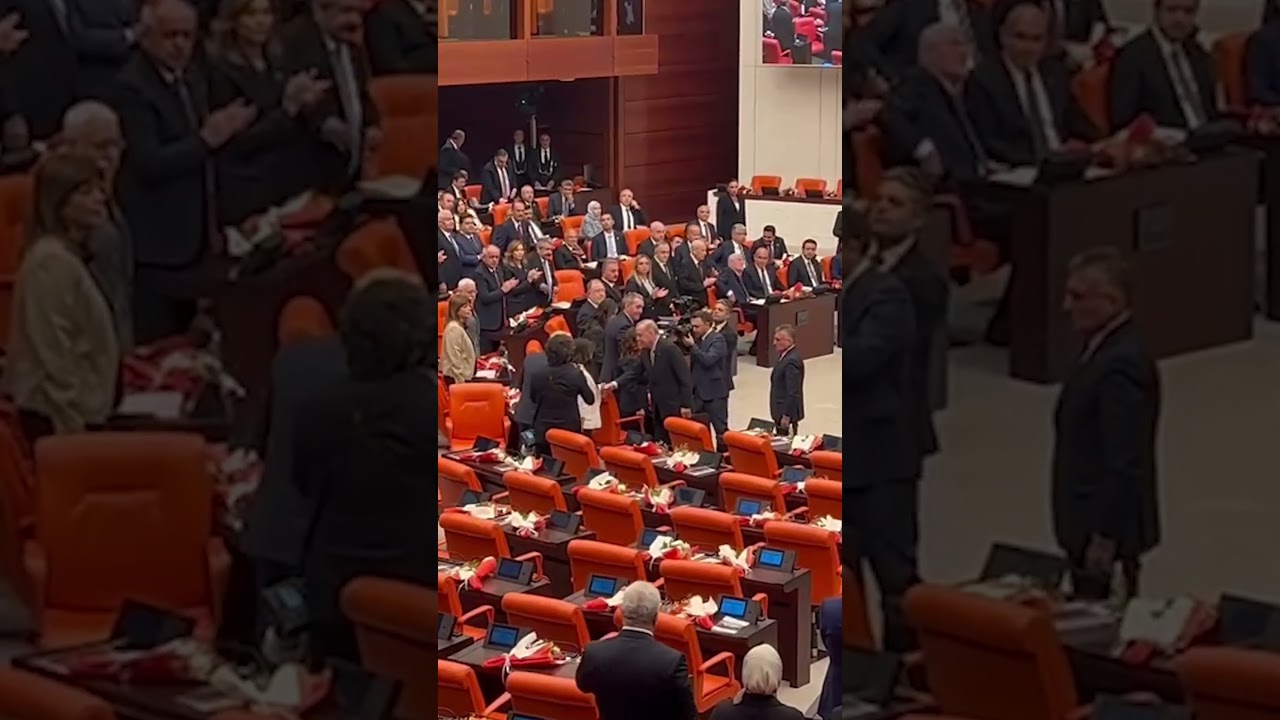 Erdoğan, konuşmasının ardından DEM Parti, İYİ Parti ve Yeni Yol Grubu ile tokalaştı #shorts