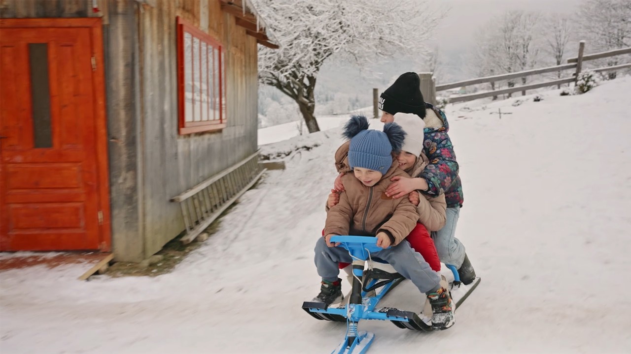 No Access to Internet, Full Access to Life — Growing Up in a Carpathian Village 2026