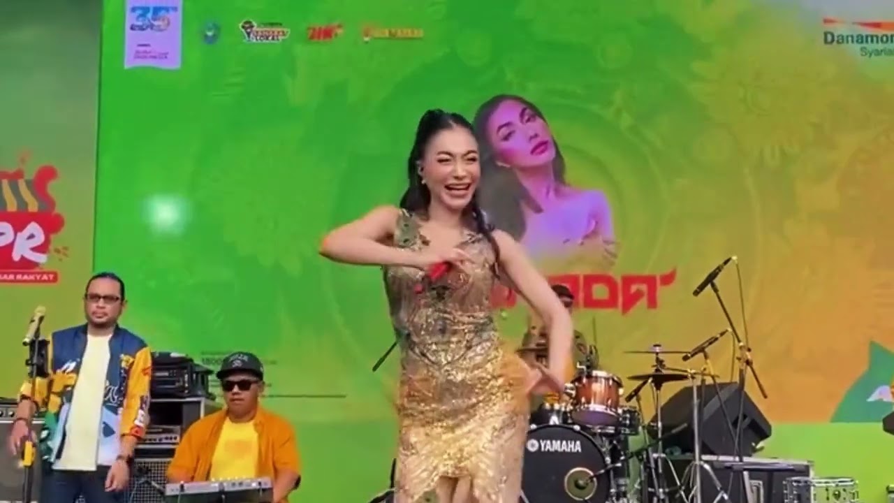 Denada di Festival Pasar Rakyat