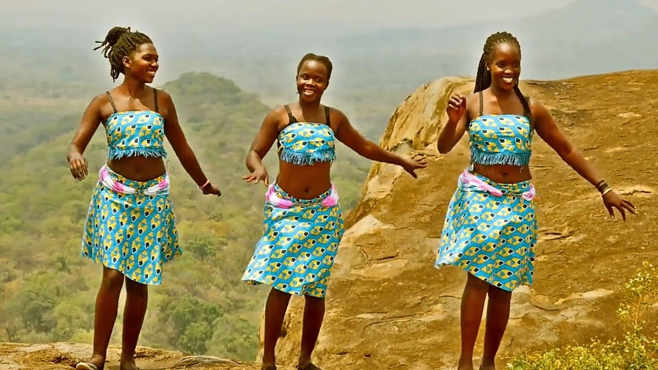 Nyom ( Munu Denis Weds Abur Nancy ) acoli tradition.