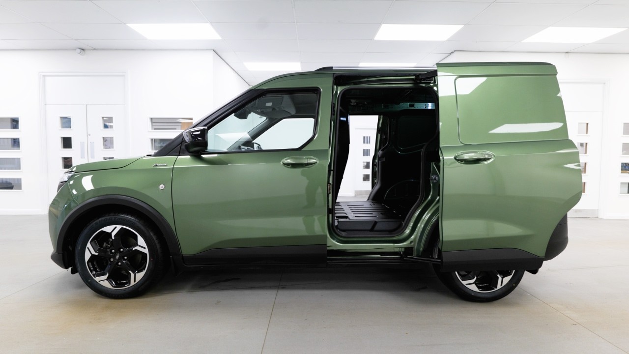 2024 Plate Ford Transit Courier 1.0 in Bursting Green Active Edition Automatic - GX24 MTO - VanStar