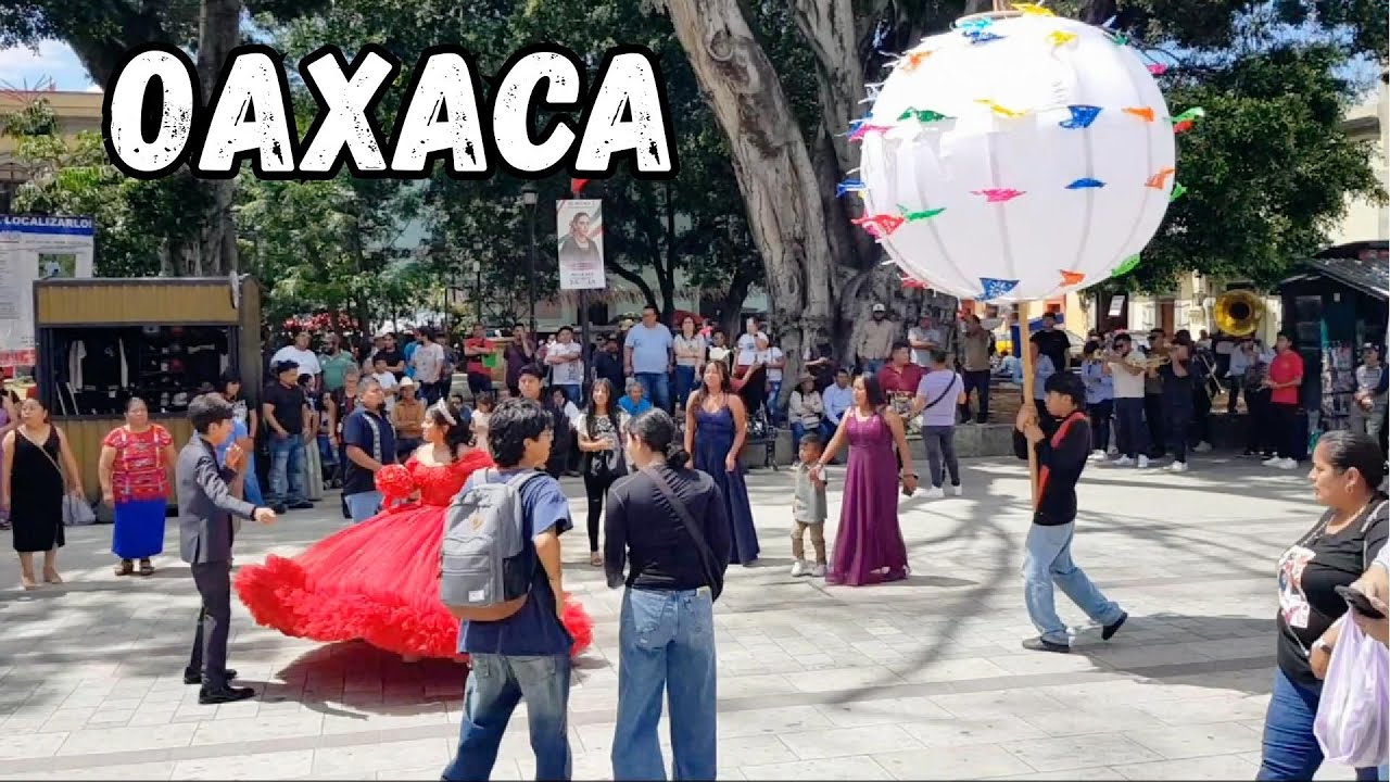 A Day in Oaxaca Street Life, Chocolate & Grasshoppers 🇲🇽