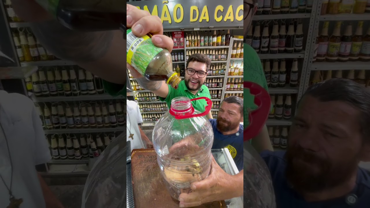 Cacha&ccedil;a que levanta at&eacute; defunto! 😅Feita com v&aacute;rias ra&iacute;zes! #receitas #cacha&ccedil;a #conte&uacute;do
