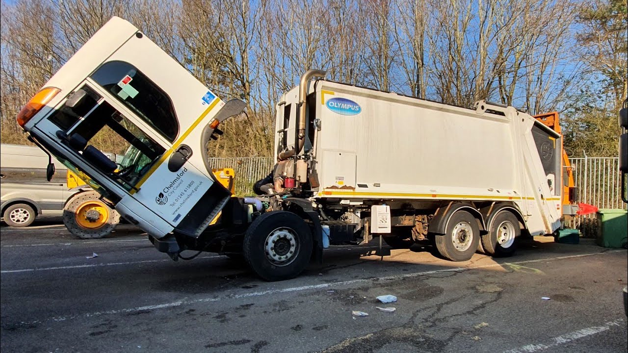 Bin Man/Refuse Collector/HGV/Truck/Lorry Driver POV #16