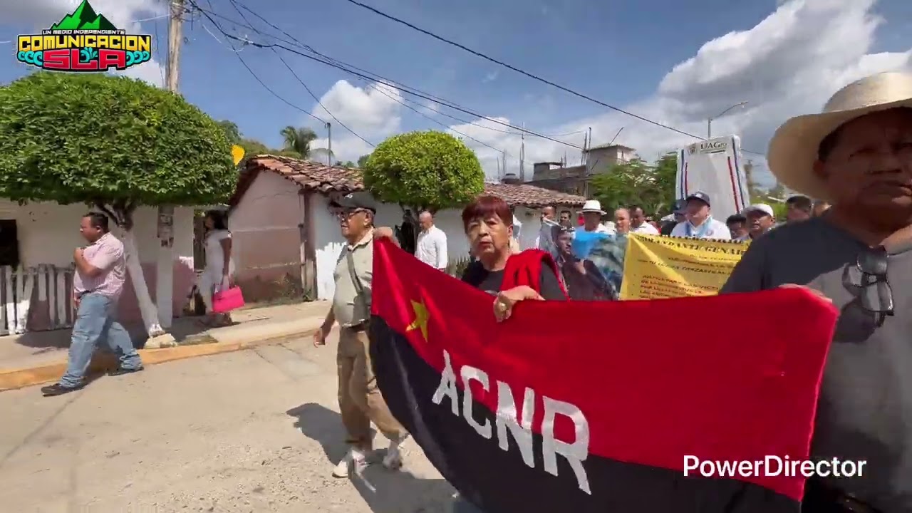 Ofrenda al Profr. GENARO VÁZQUEZ ROJAS.