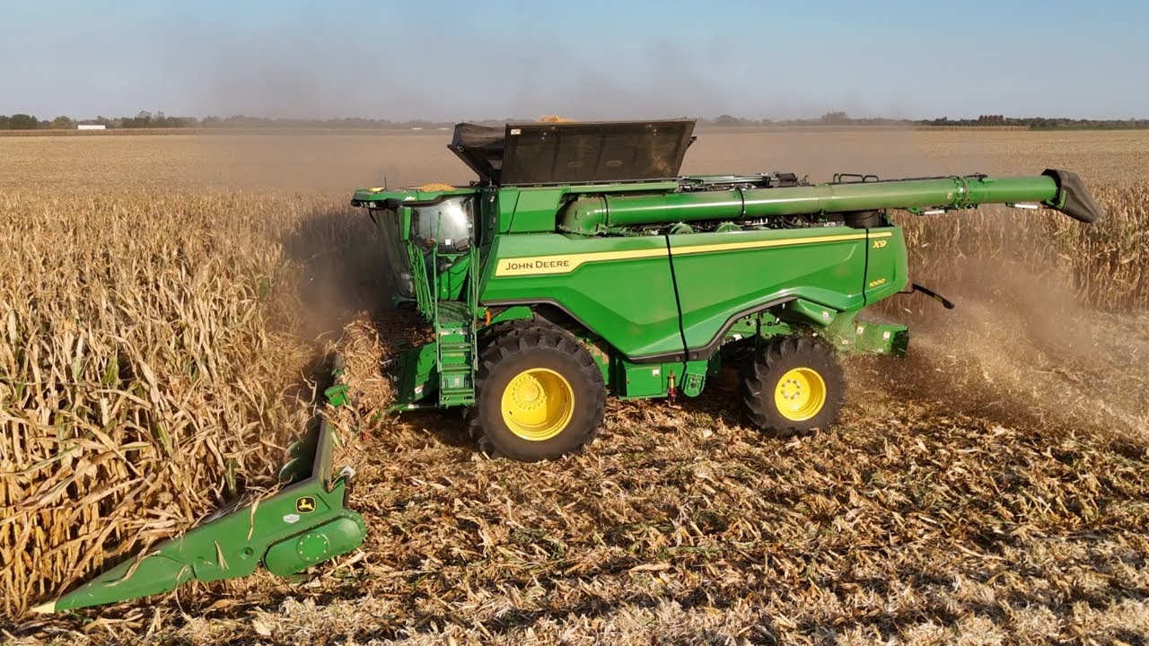 John Deere X9 Harvesting Corn With 16 Row Head!