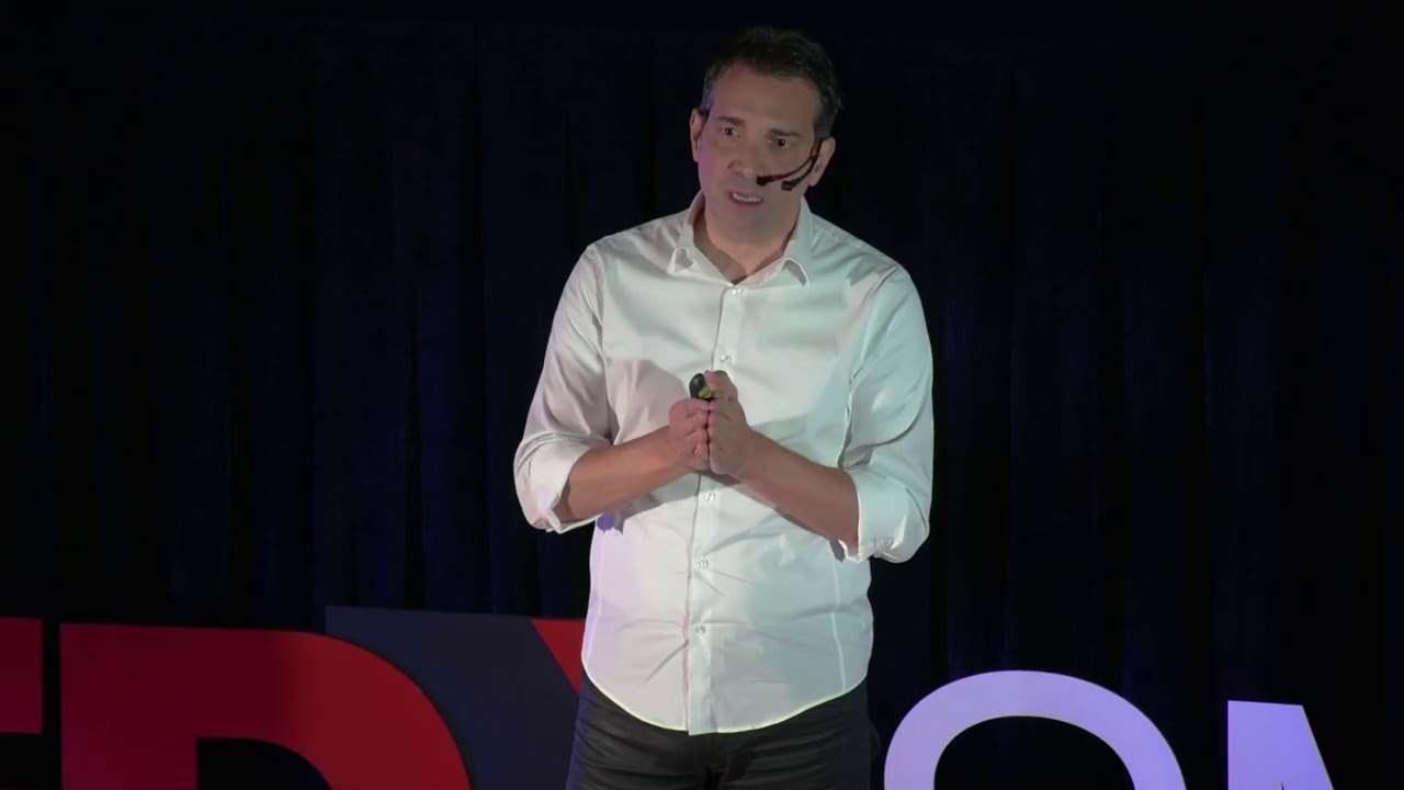 El talento no es suficiente | Fernando Del Vecchio | TEDxISMAC