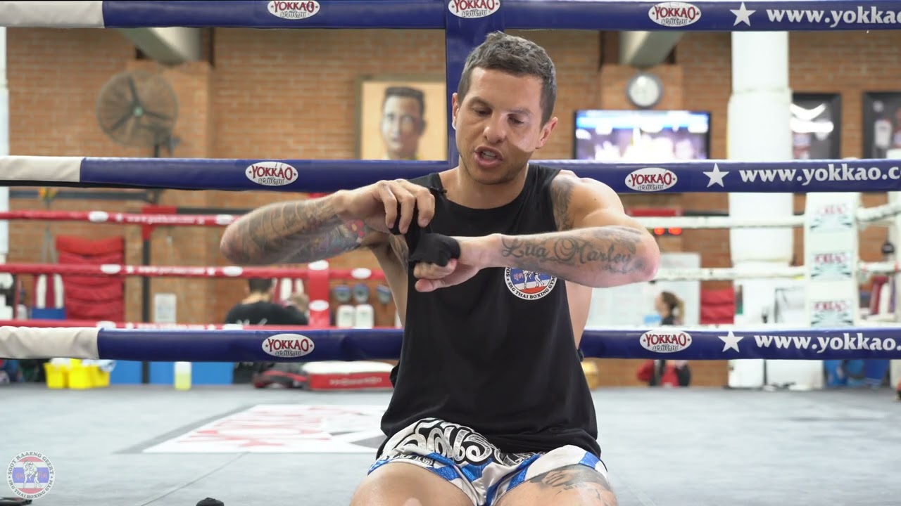 How to wrap your hands for Muay Thai