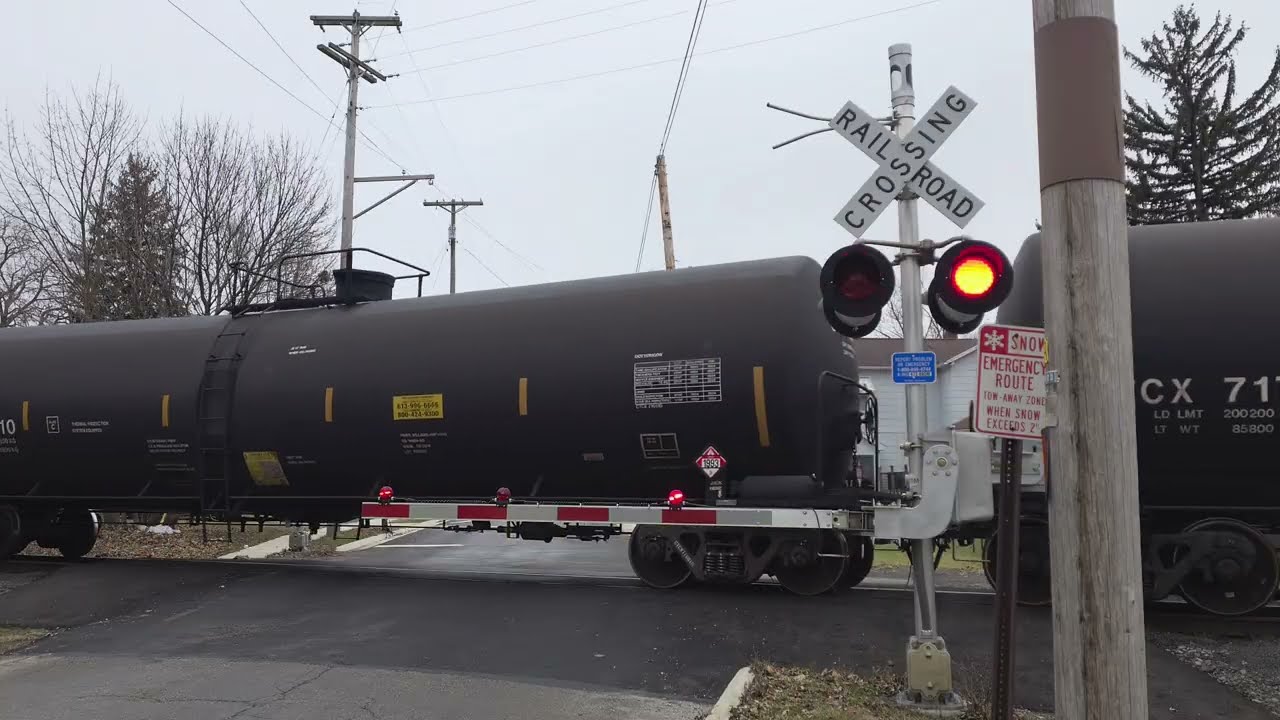 NS 4875 Leads Local East | Church St. Railroad Crossing, Clyde, OH