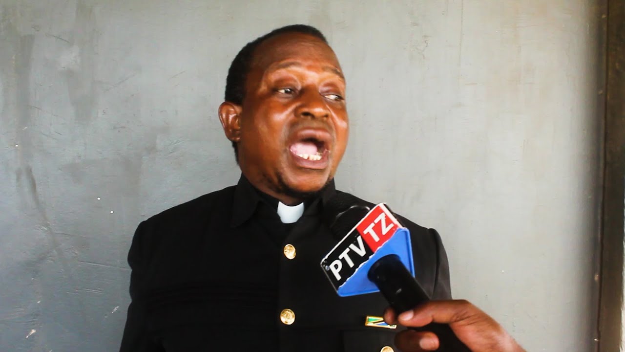 MCHUNGAJI HANANJA ALIVYO WACHANA WACHUNGAJI WANAOMCHUKIA KUONGEA UKWELI // TAZAMA HAPA...