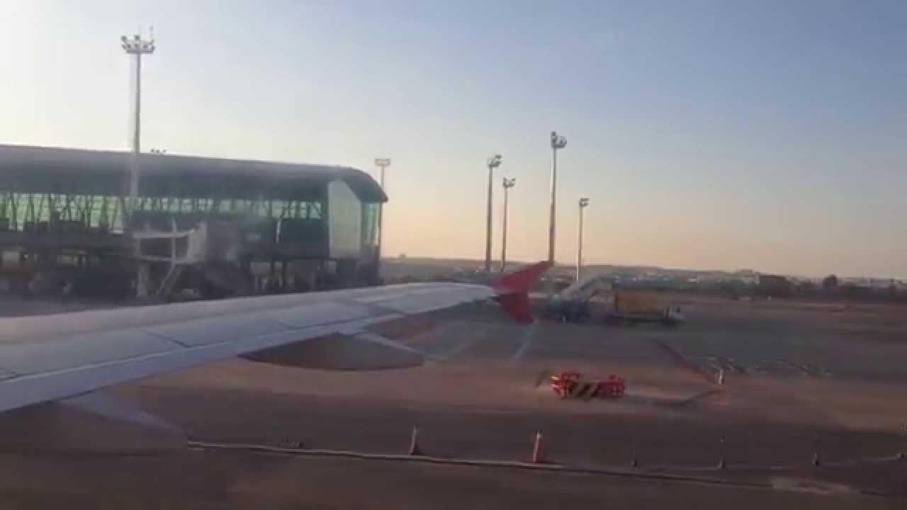 Aproximação e Pouso em Brasília /  Approach and Landing at Brasilia Airport TAM Airbus A320