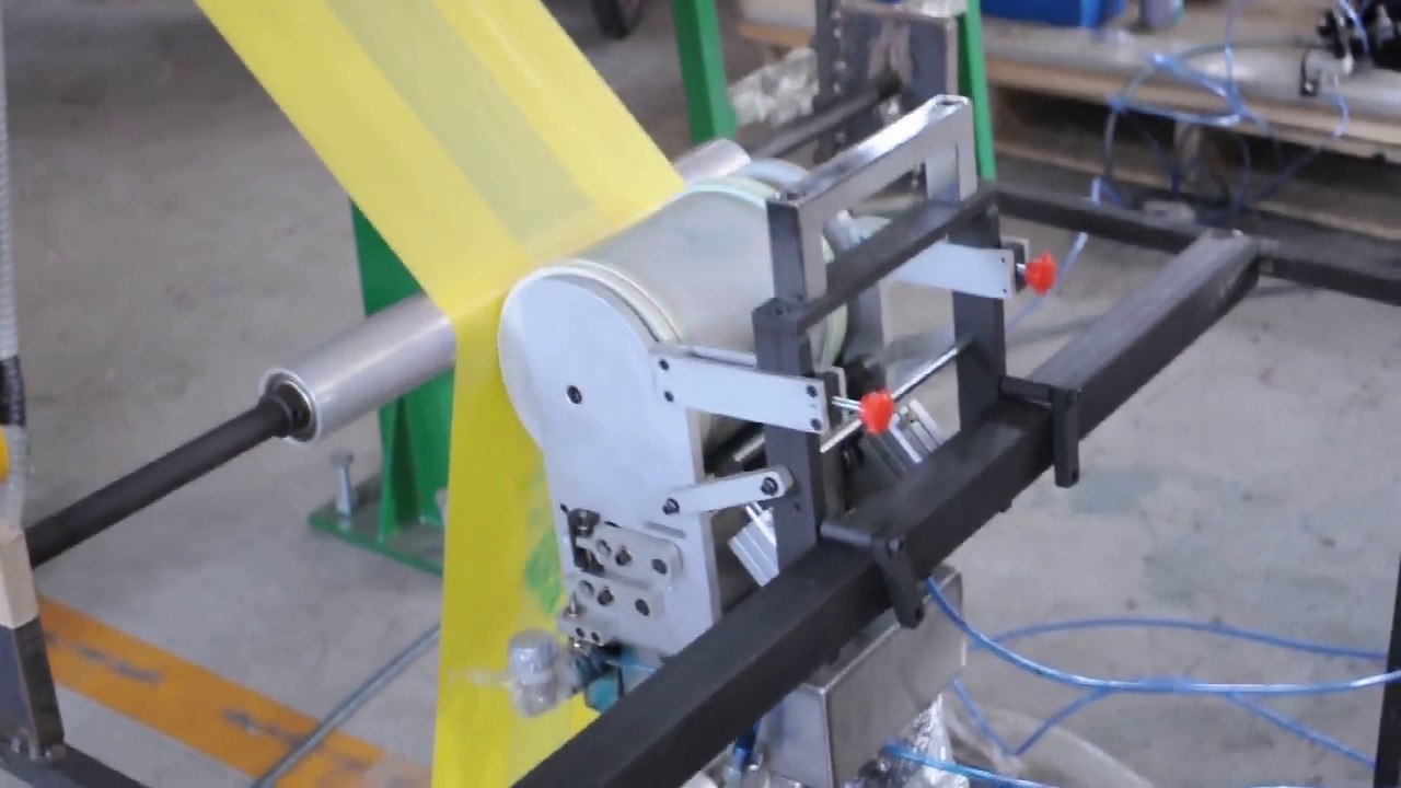 Mini portable printer in-line with extruder