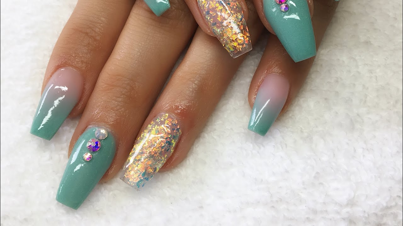 Acrylic Nails | Mint Green Ombre