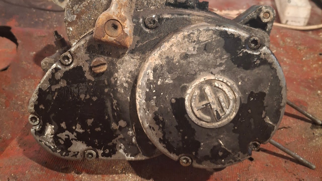 Directo de galpon empezamos a despiezar motor de la moto guzzi jabato