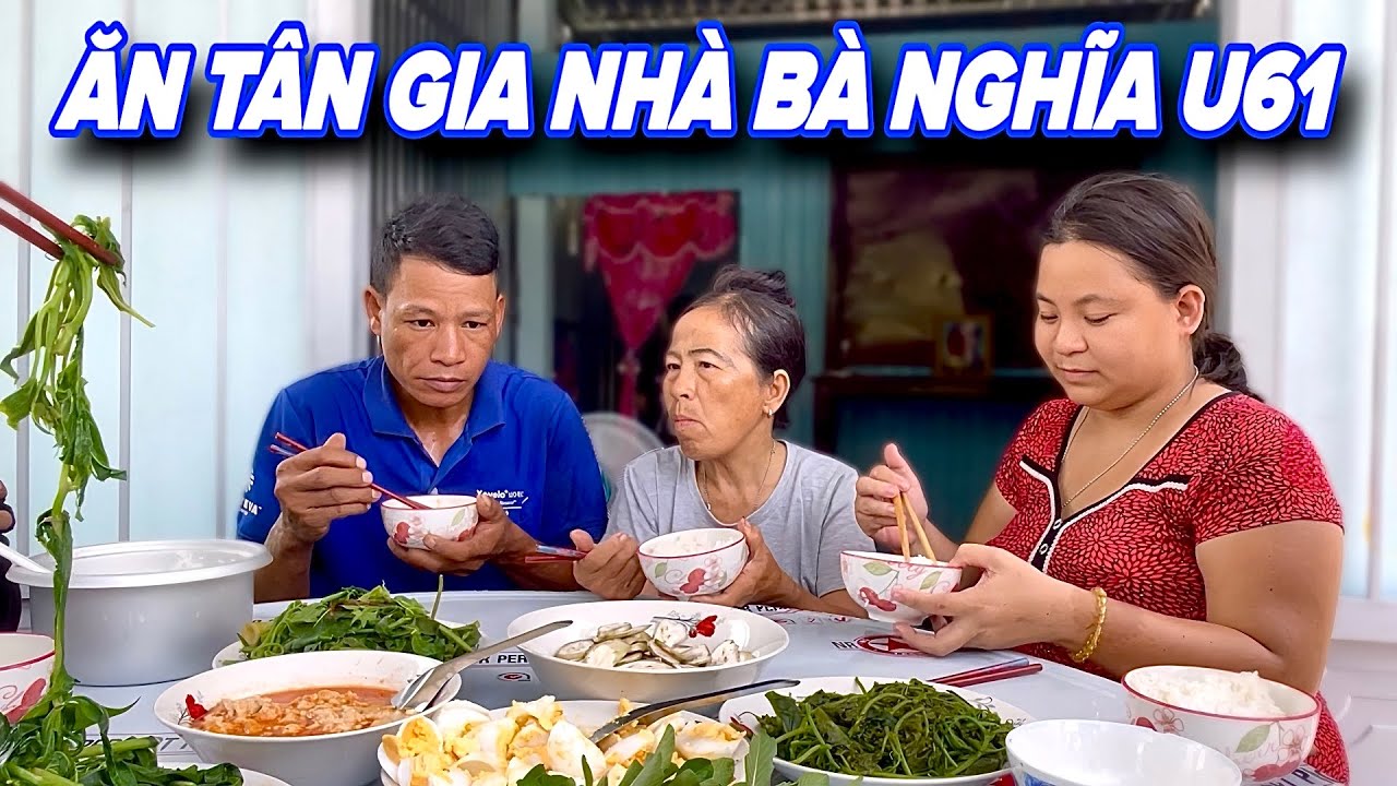 Nóng ! Bà Nghĩa U61 Ăn Tân Gia Nhà Với Món Ăn Độc Lạ Chưa Từng Có Vậy Mà Ngon