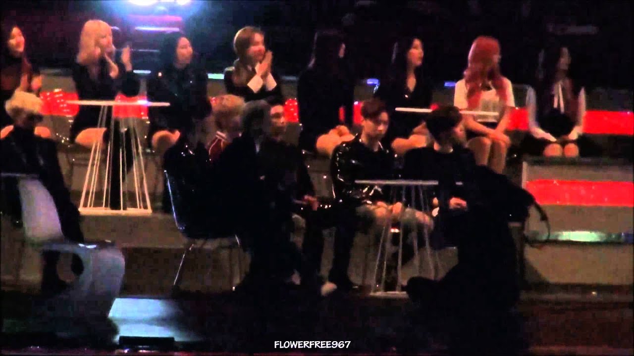 151202 MAMA - GOT7 reaction to HYUNA performance
